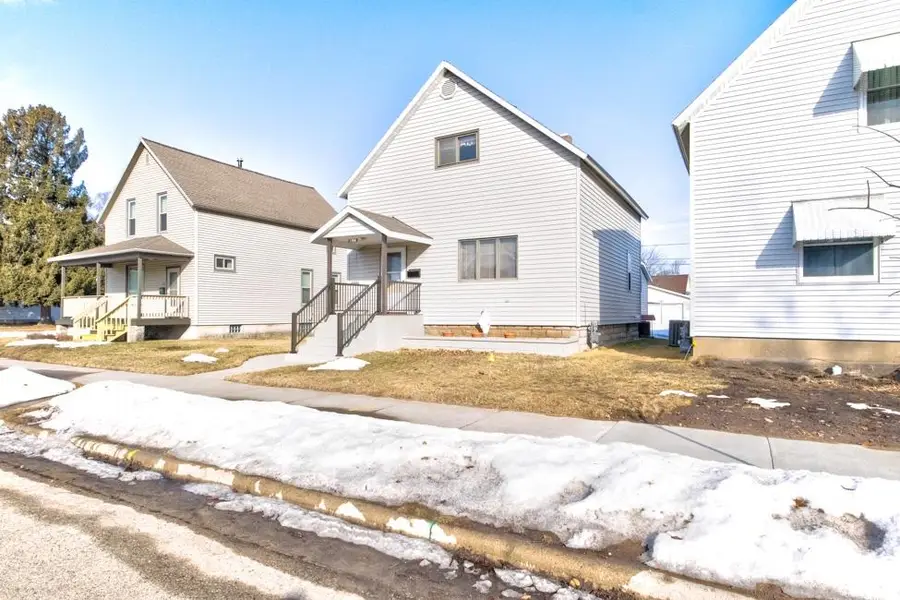 1166 Daggett Street, Marinette, WI 54143 - #3