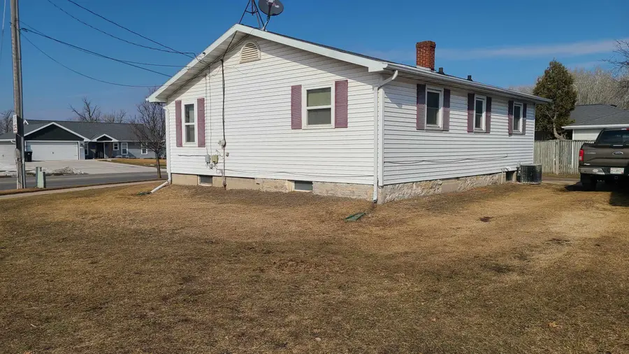 2427 Memorial Drive, Green Bay, WI 54303-6229 - #3