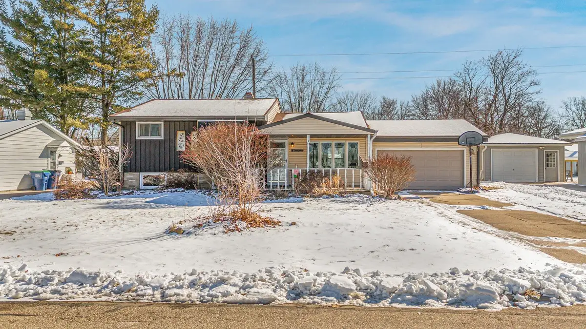 198 Mckinley Avenue, Clintonville, WI 54929 - #1