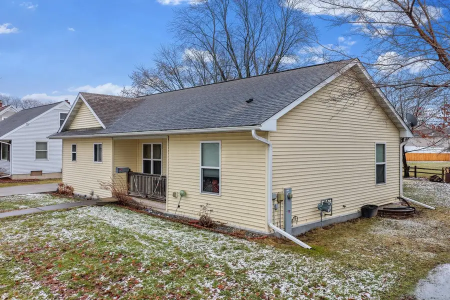 867 Plank Road, Menasha, WI 54952-2923 - #2