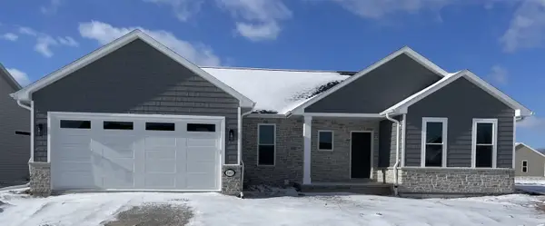 882 Whisper Falls Lane, MENASHA, WI 54952
