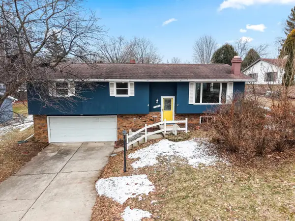 1945 Everbreeze Road, GREEN BAY, WI 54304-1608