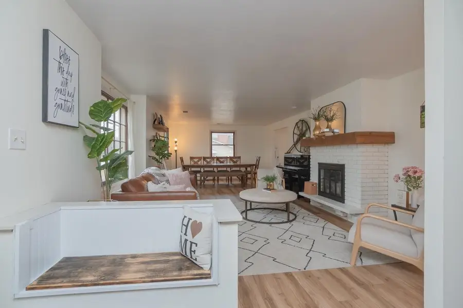 747 Bordeaux Rue, Green Bay, WI 54301-1454 - #3