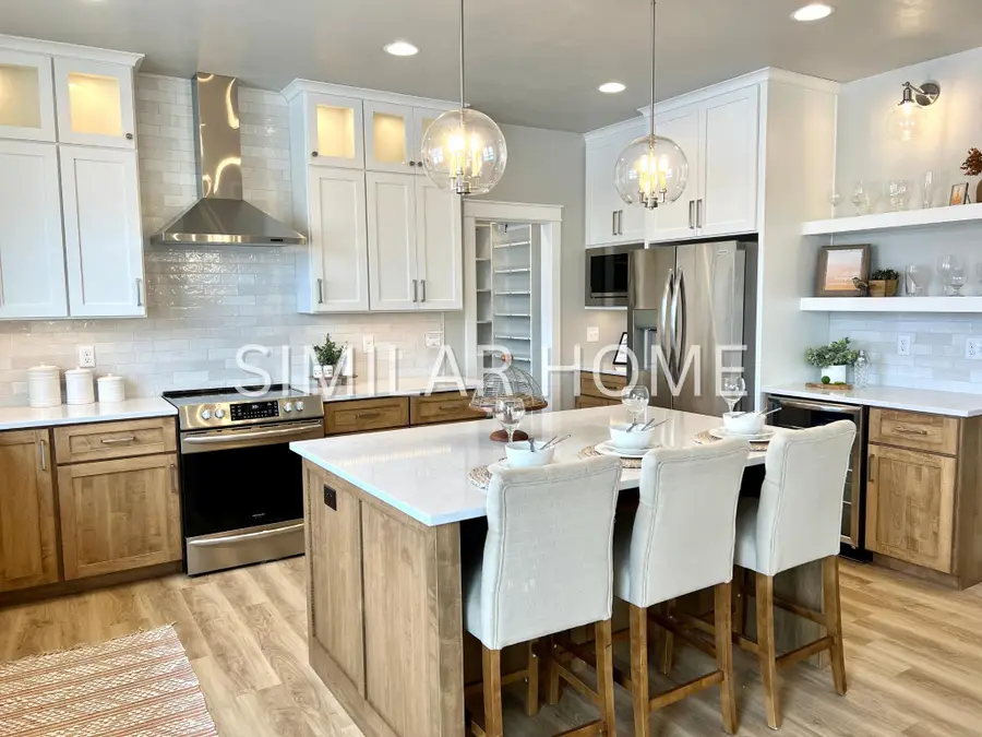 5875 W Delta Drive, Menasha, WI 54952 - #3