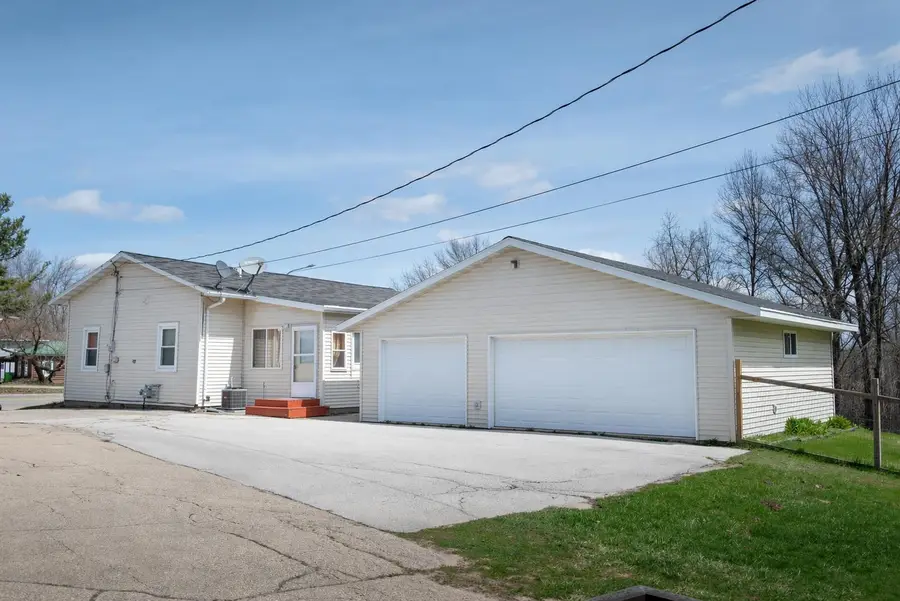 406 E Main Street, Gillett, WI 54124 - #3