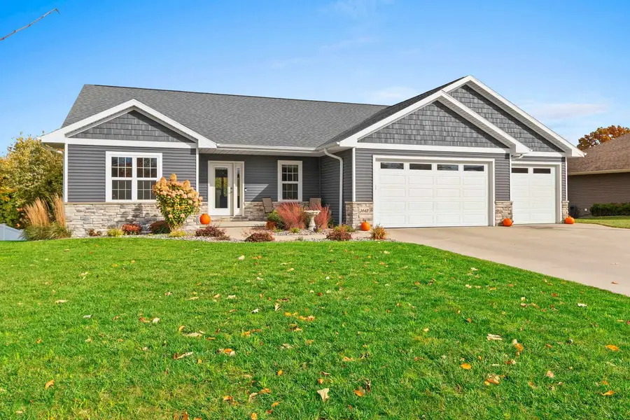 3442 Leeds Castle Drive, Green Bay, WI 54313-7483 - #3