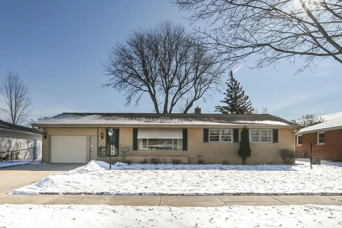 432 N Locust Street, Green Bay, WI 54303 - #1