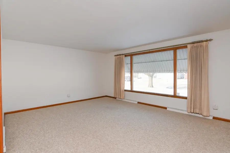 432 N Locust Street, Green Bay, WI 54303 - #2