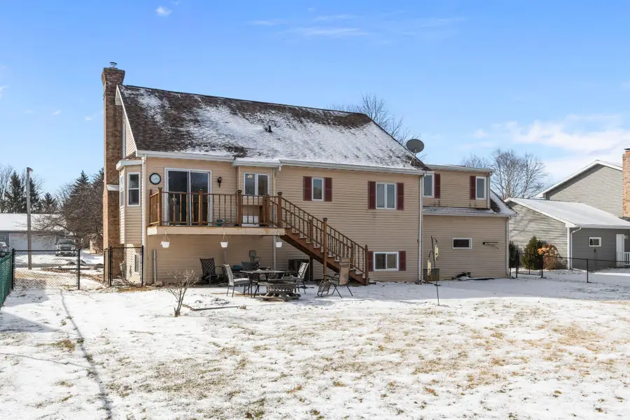 2618 W Sunnyview Circle, Appleton, WI 54914 - #2