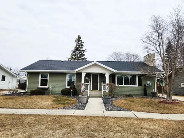 64 N St Josephs Lane, FOND DU LAC, WI 54935-3035