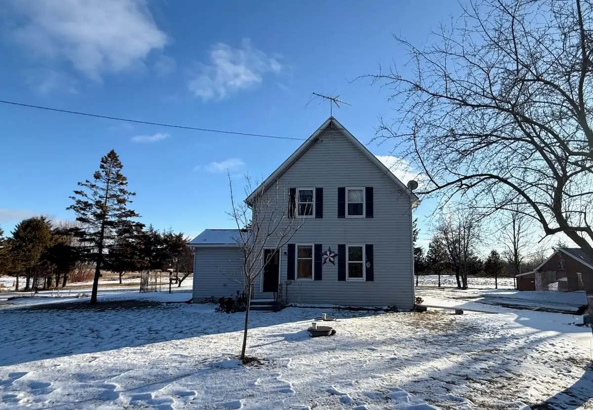 E1509 Rockledge Road, Luxemburg, WI 54217 - #1