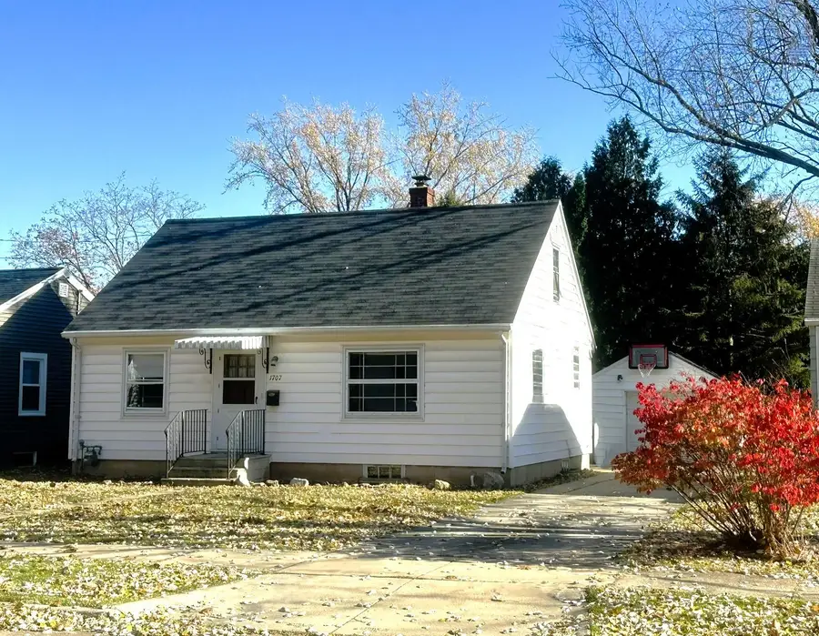 1707 12th Avenue, Green Bay, WI 54304 - #2