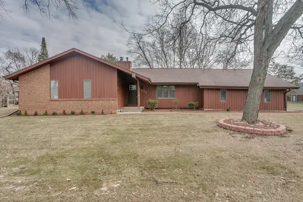 1025 Greendale Court, MENASHA, WI 54952