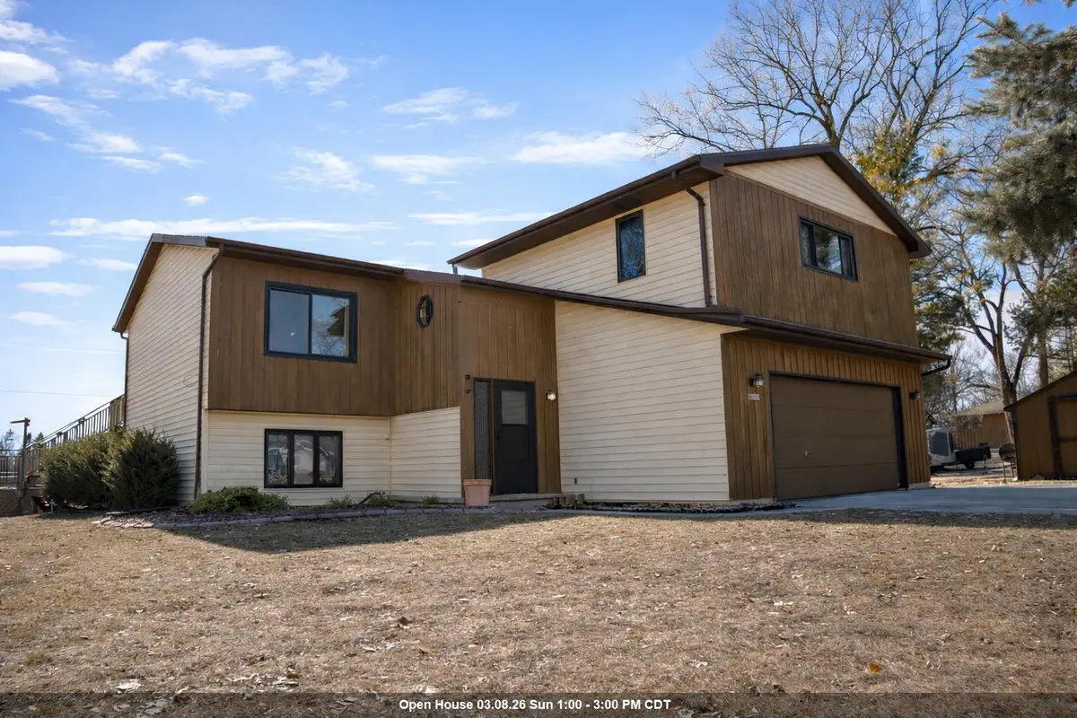 W6127 Colonial Drive, Appleton, WI 54914 - #1