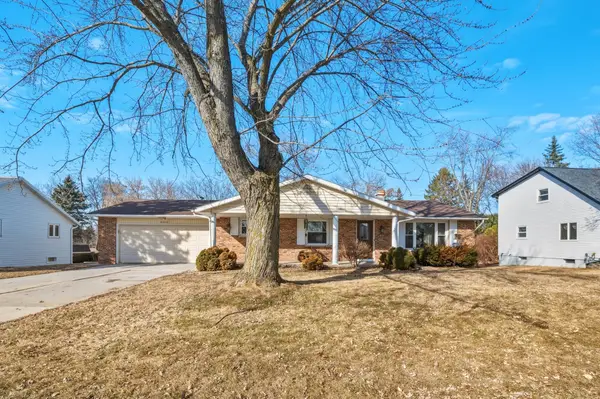 3165 Humboldt Road, GREEN BAY, WI 54311-5775