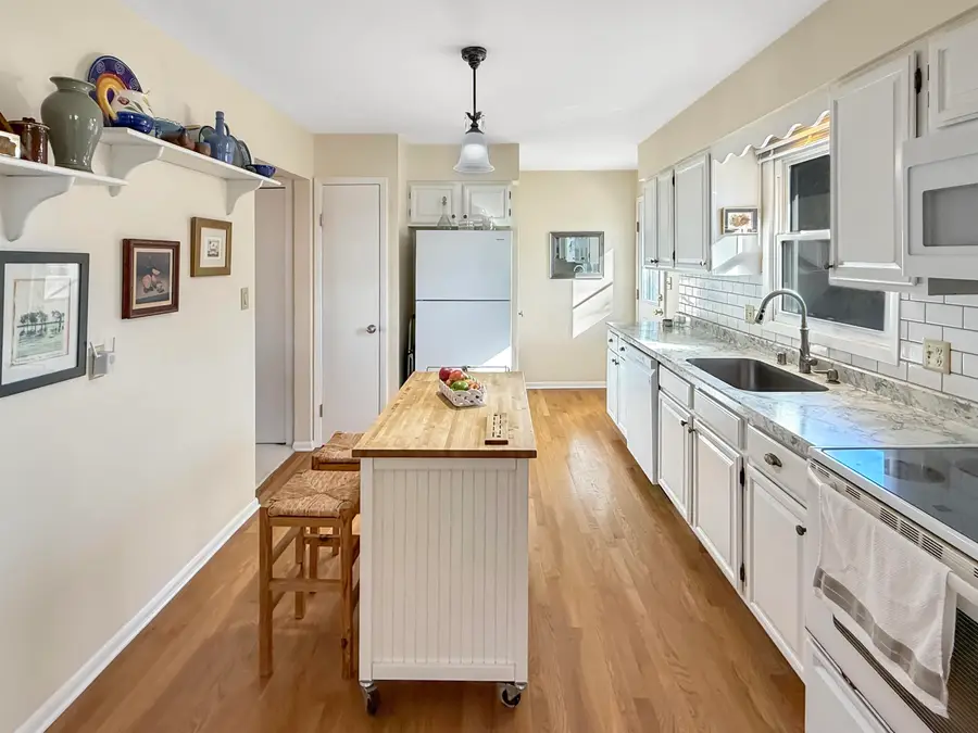 803 Viola Avenue, Oshkosh, WI 54901 - #2