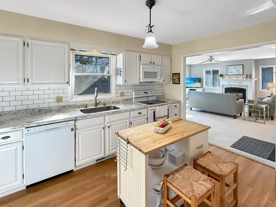 803 Viola Avenue, Oshkosh, WI 54901 - #3