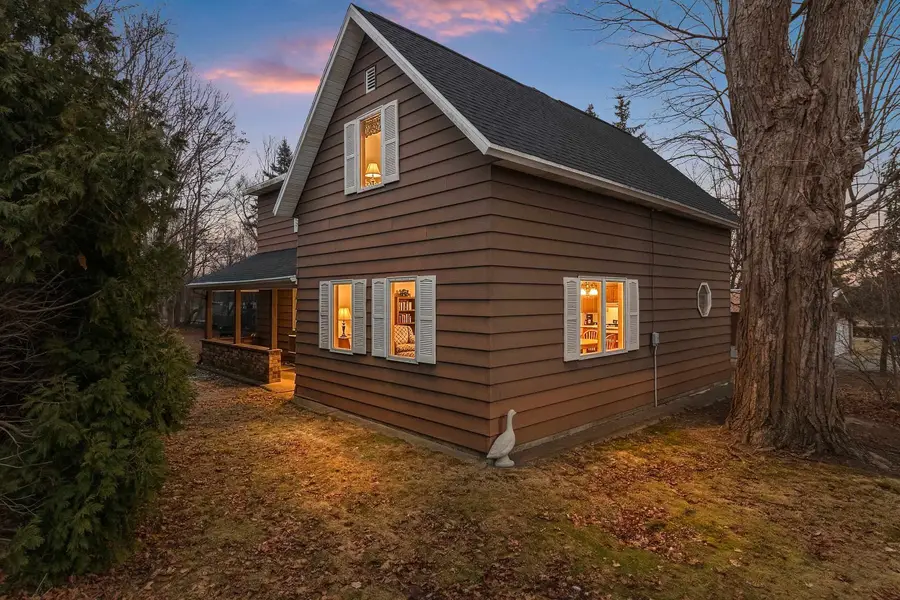 E8557 Weyauwega Road, New London, WI 54961 - #2