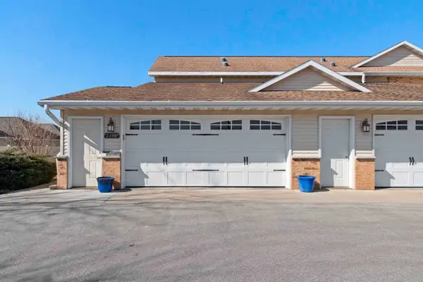 2198 S Broadway Street, DE PERE, WI 54115-3297