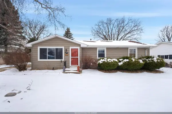1003 Cedar Street, LITTLE CHUTE, WI 54140