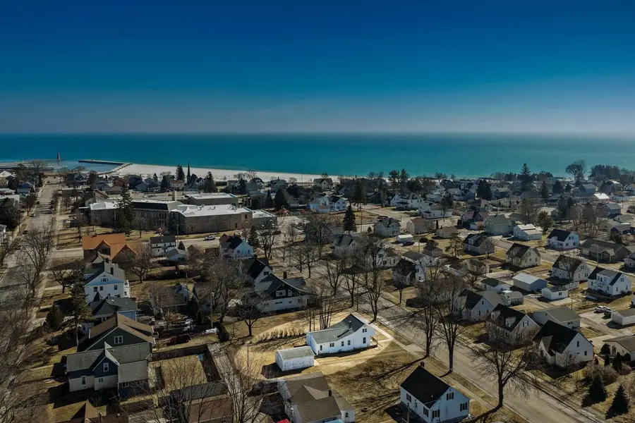 707 Cleveland Avenue, Algoma, WI 54201-1319 - #2