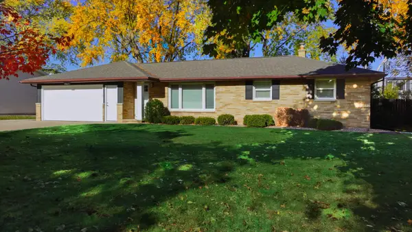 1112 Blue Ridge Drive, GREEN BAY, WI 54304-4132