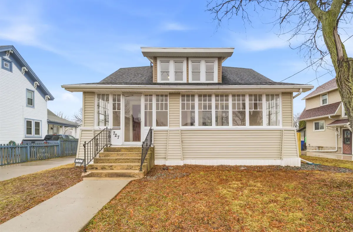 727 1st Street, Menasha, WI 54952 - #1