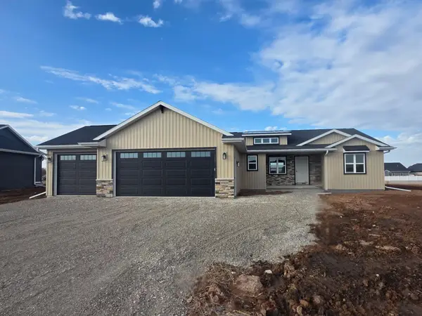 W5658 Tonys Way, APPLETON, WI 54915