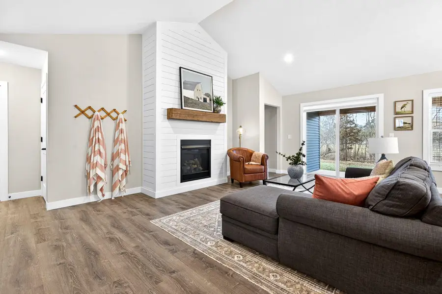 31 Ash Grove Place, Kaukauna, WI 54130-2679 - #2