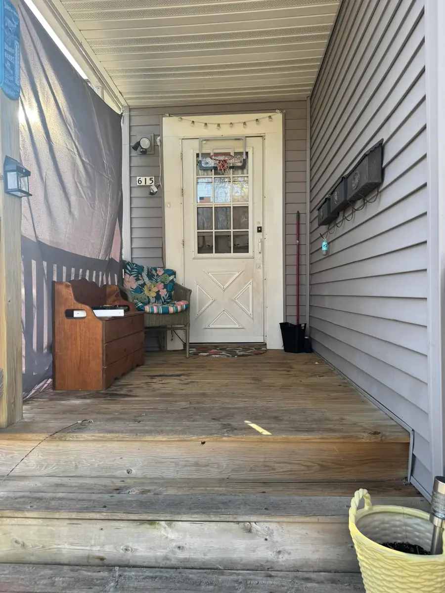 615 Mt Vernon Street, Oshkosh, WI 54901-2565 - #2