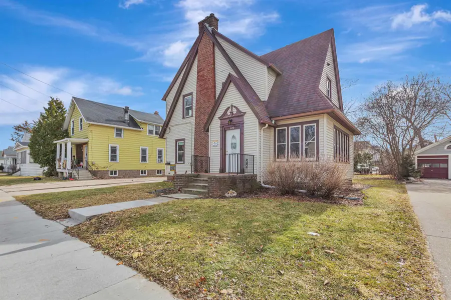 829 Prospect Avenue, Oshkosh, WI 54901 - #2