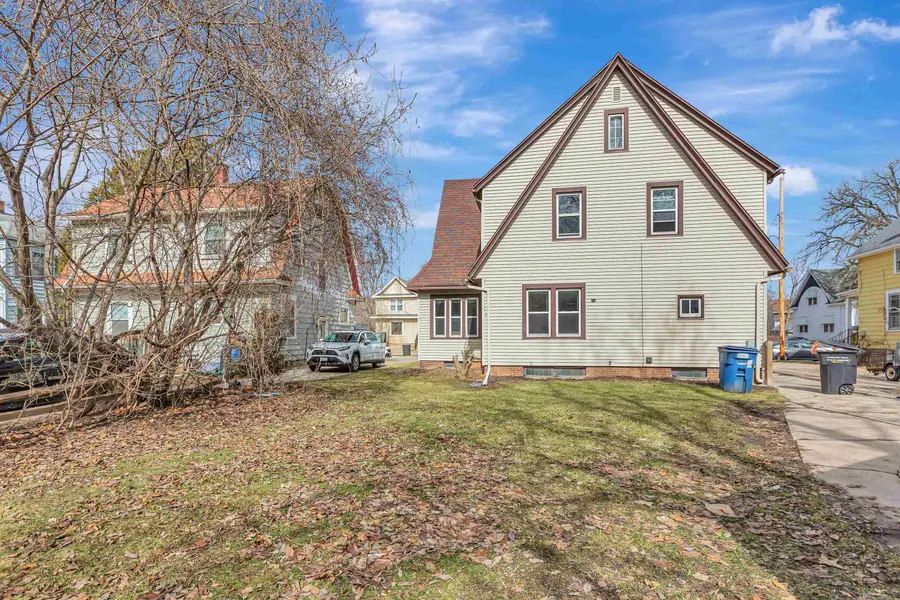 829 Prospect Avenue, Oshkosh, WI 54901 - #3