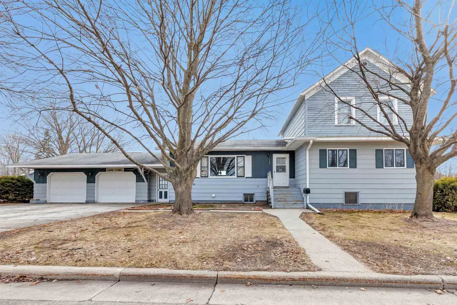 147 Messenger Avenue, Oconto, WI 54153 - #3