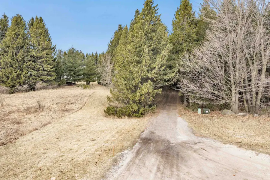 265 E Leeward Street, Sturgeon Bay, WI 54235 - #3