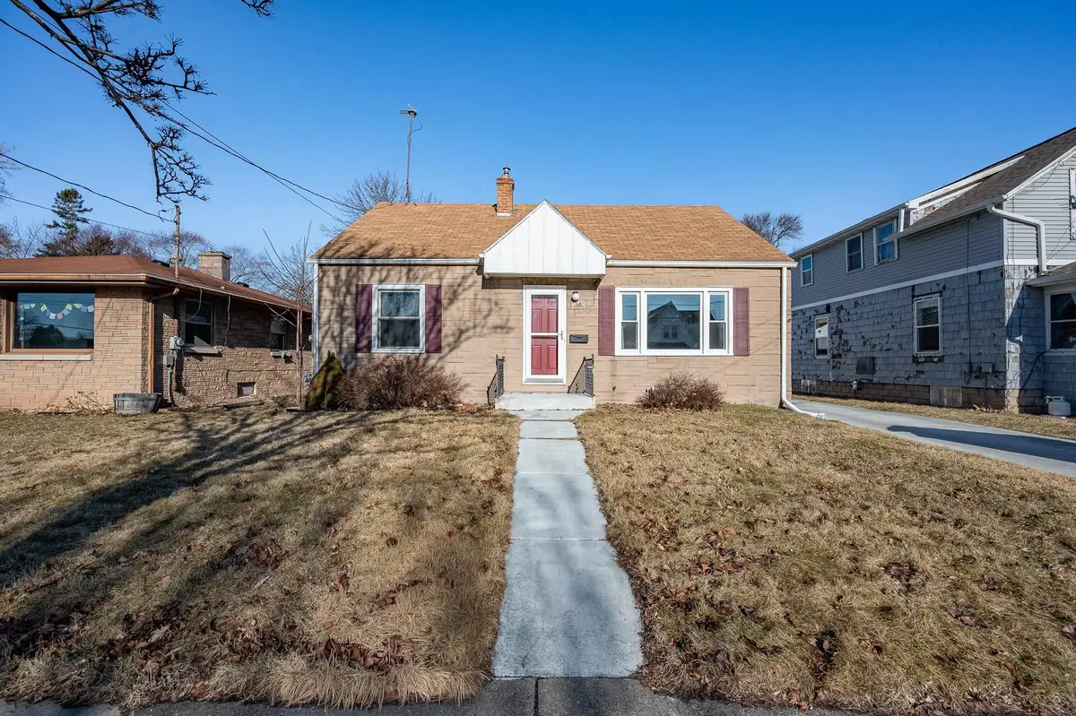 658 Appleton Road, Menasha, WI 54952-2842 - #1