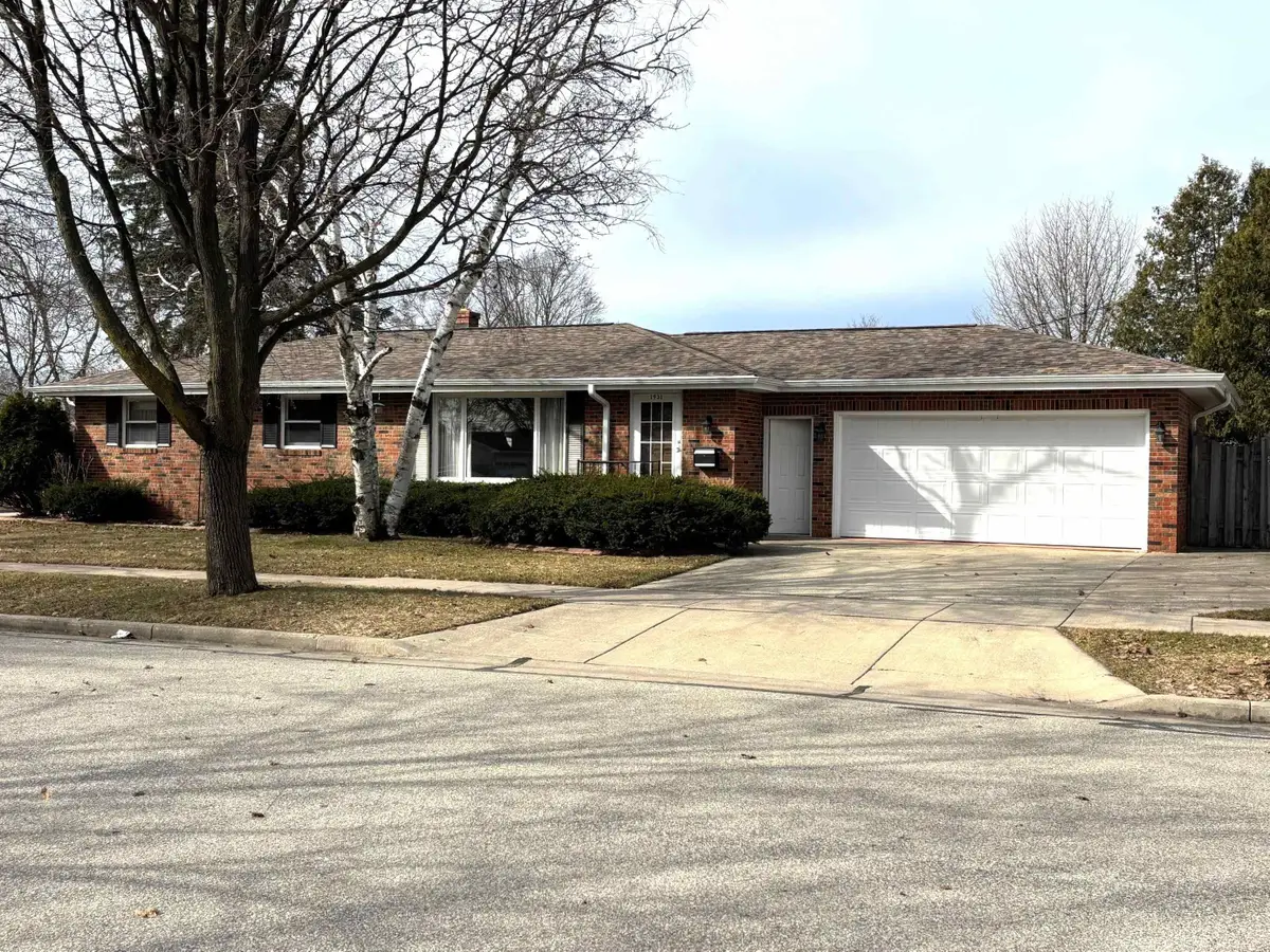 1931 N Summit Street, Appleton, WI 54914-2614 - #1
