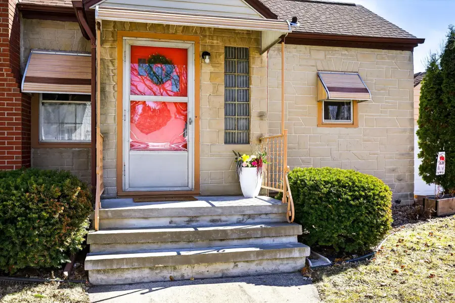 1108 N Gillett Street, Appleton, WI 54914 - #3