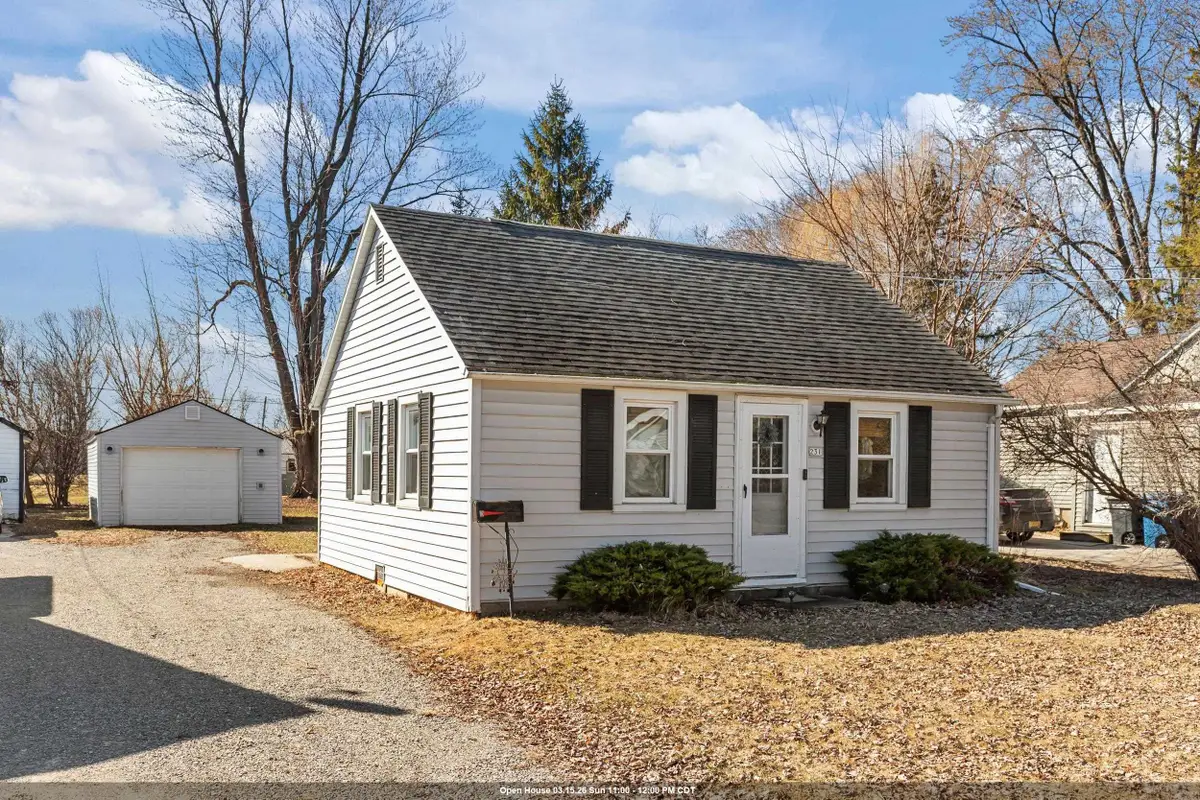 231 W Smith Avenue, Oshkosh, WI 54901 - #1