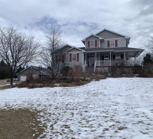 3208 Bridge Road, SUAMICO, WI 54313