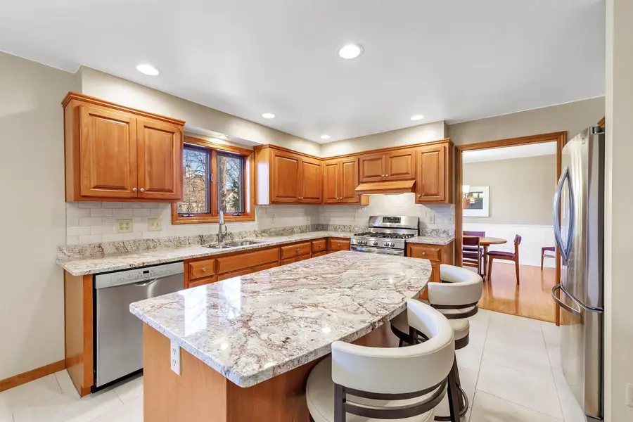 1460 Woodmont Way, Ashwaubenon, WI 54313 - #2