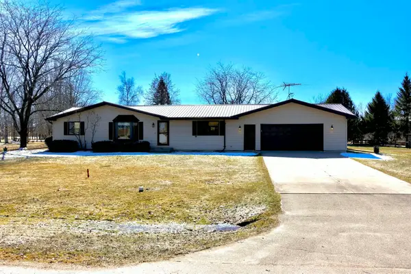 W4581 Buss Drive, CECIL, WI 54111-9409