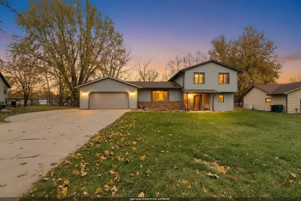 2930 Devroy Lane, GREEN BAY, WI 54313