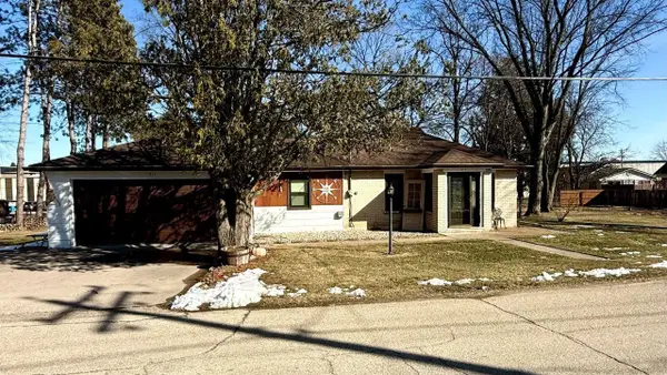 417 Welcome Avenue, BEAR CREEK, WI 54922