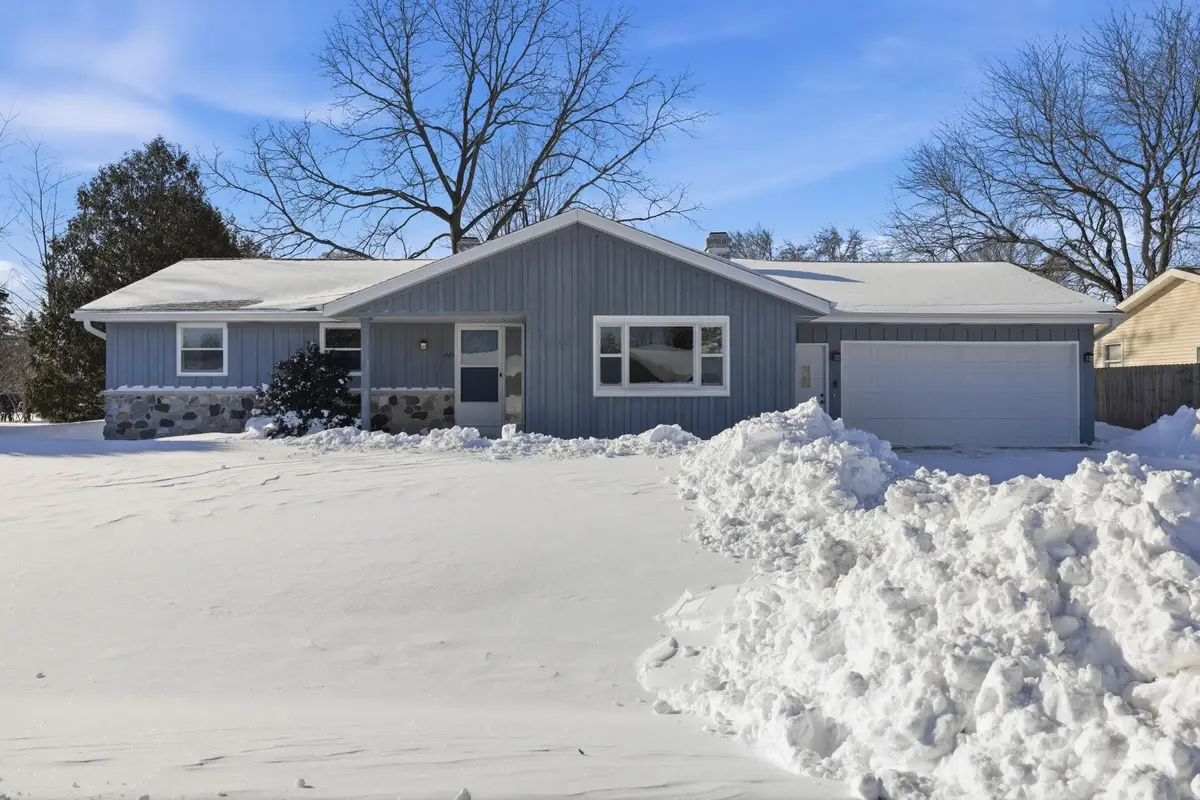 1381 Silverwood Lane, Neenah, WI 54956 - #1