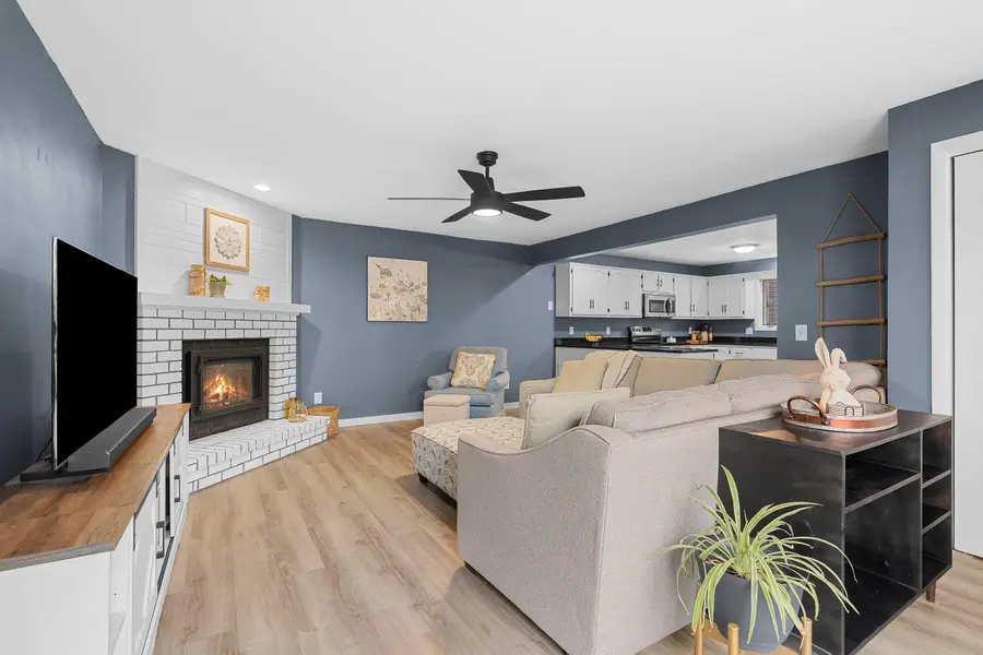 921 E Windfield Place #A, Appleton, WI 54911 - #3