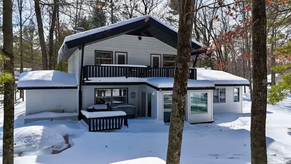 W1344 Deer Path Lane, KESHENA, WI 54135-0000