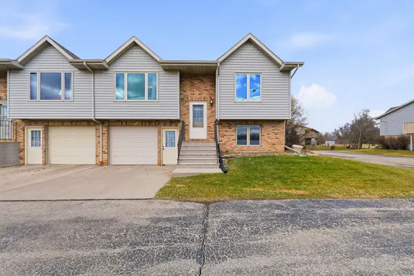 233 W Pleasant Street, IRON RIDGE, WI 53035