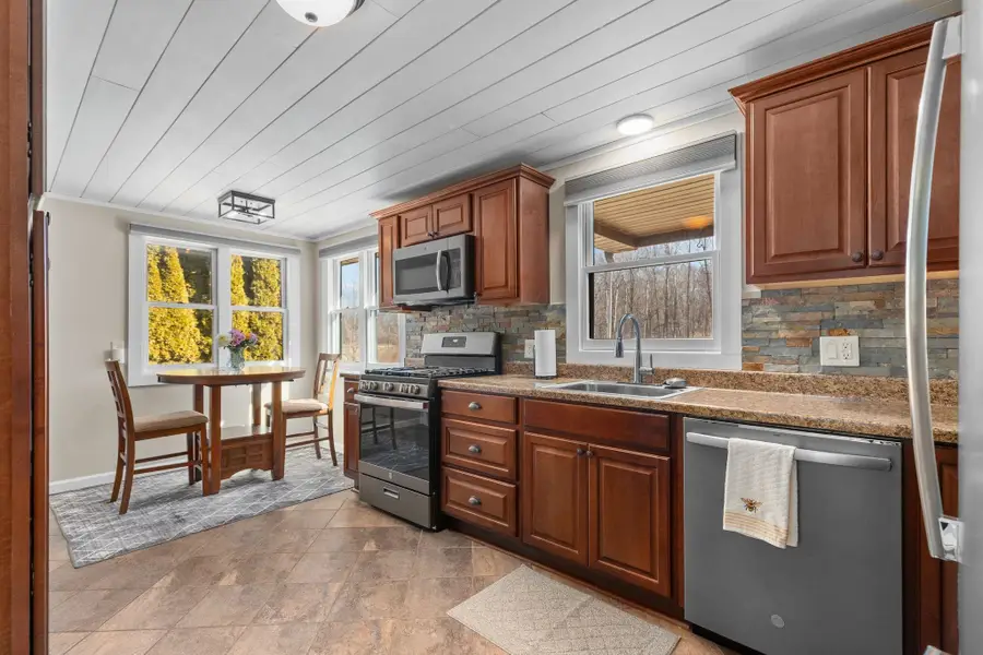 406 Elm Street, Combined Locks, WI 54113 - #2