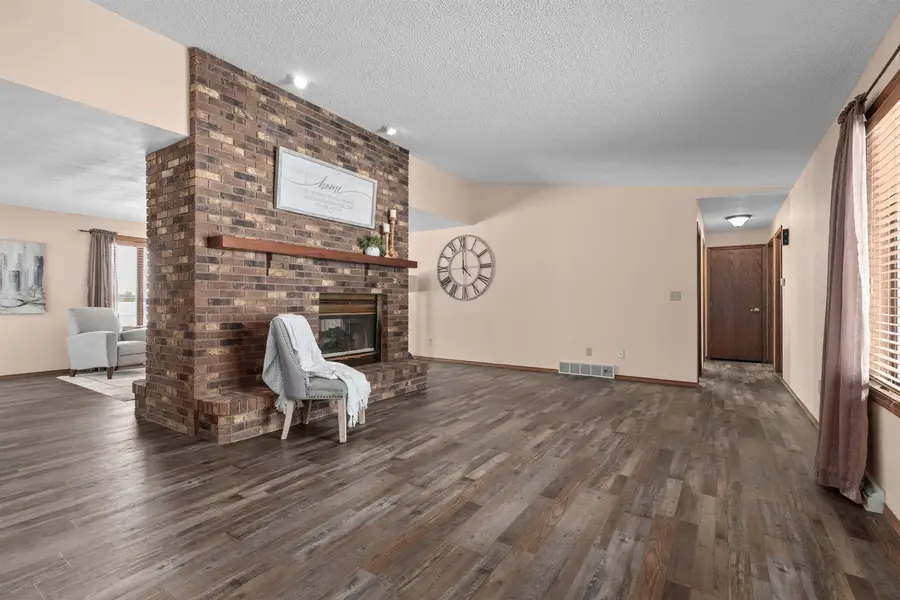 924 S Kensington Drive, Appleton, WI 54915 - #3