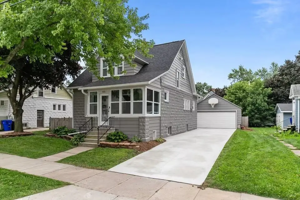 431 E Summer Street, Appleton, WI 54911 - #1